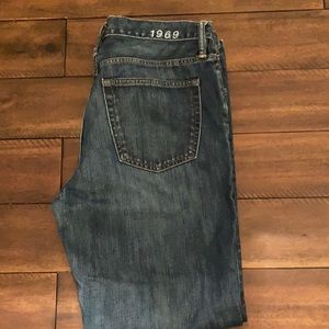 Men’s GAP 5 pocket jeans.